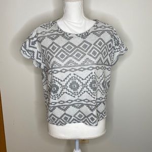 Forever 21 Gray Aztec Short Sleeve Shirt